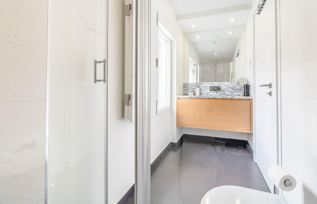 Design Apartment In Typical Alfama Lisbona Esterno foto