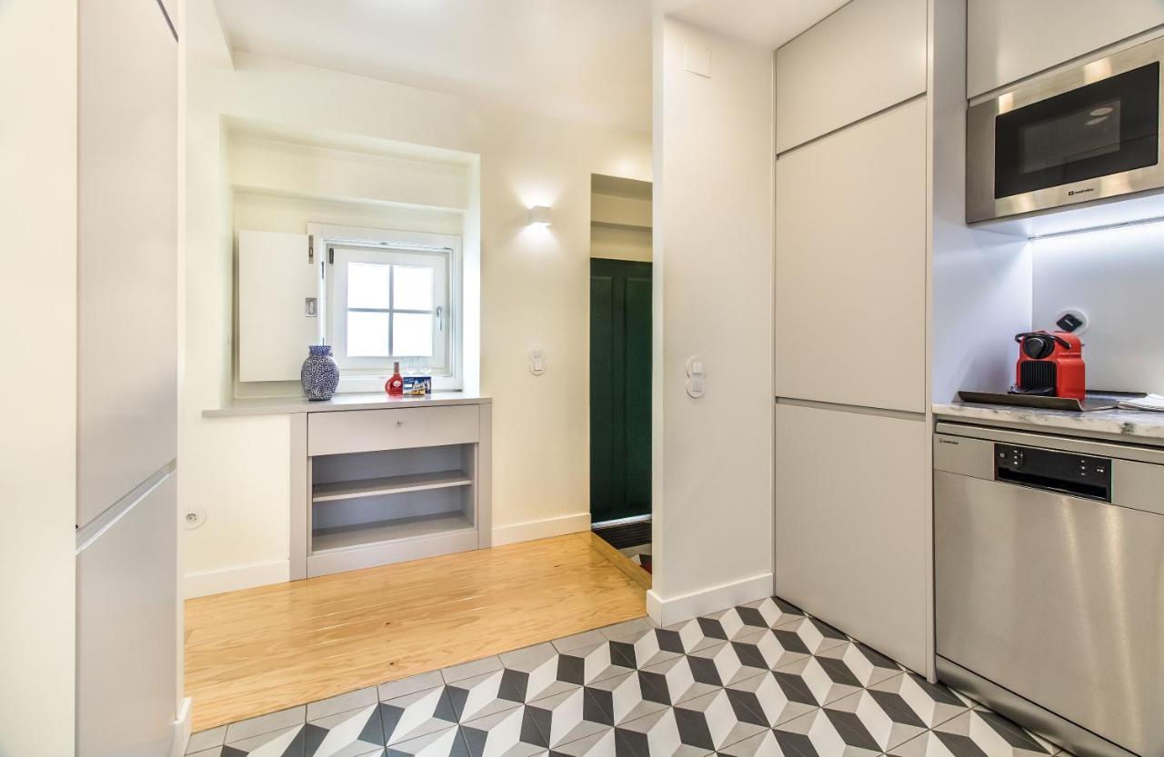 Design Apartment In Typical Alfama Lisbona Esterno foto